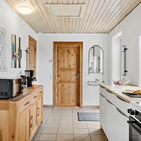 度假居 3 Bedroom Amazing In Veslos