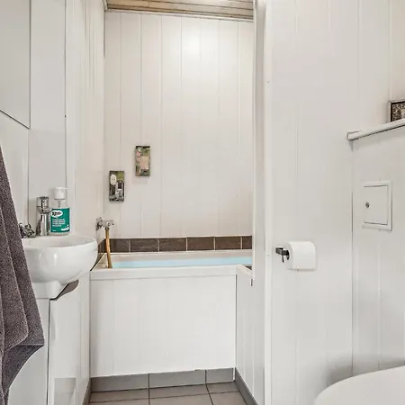 3 Bedroom Amazing In Veslos Oslos